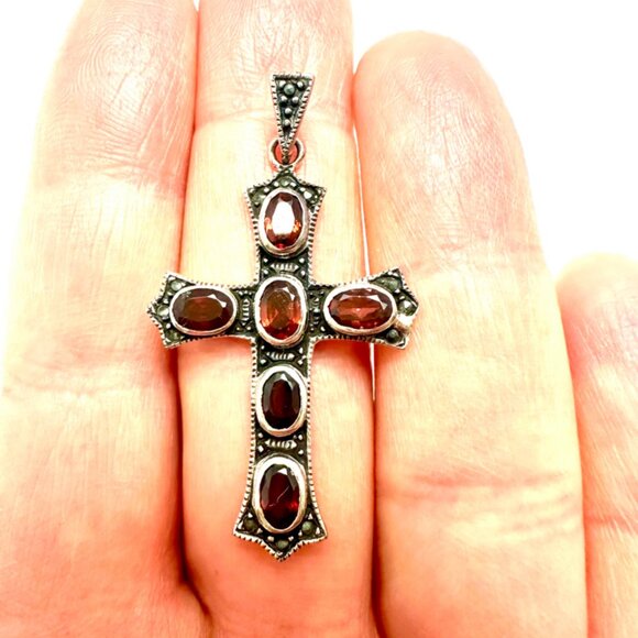 Garnet and Marcasite set in a Cross Pendant Sterling Silver Stamped 925 - Picture 2 of 4